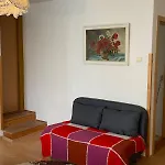펜션 Cozy House With Garden, Gazebo And Barbecue