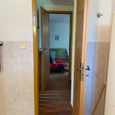 Cozy House With Garden, Gazebo And Barbecue Velka Frankova