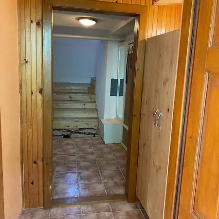 בית נופש Cozy House With Garden, Gazebo And Barbecue *