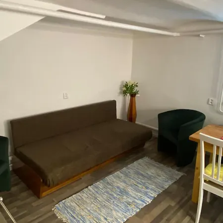 בית נופש Cozy House With Garden, Gazebo And Barbecue Velka Frankova