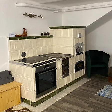 בית נופש Cozy House With Garden, Gazebo And Barbecue