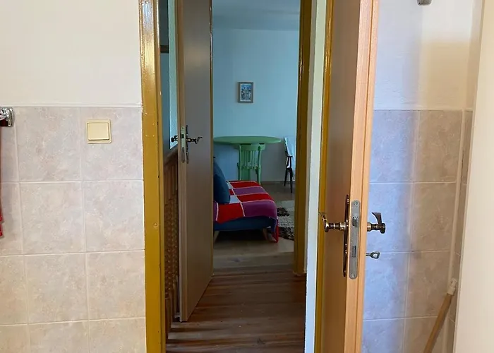 Cozy House With Garden, Gazebo And Barbecue Velka Frankova