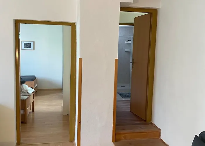 Semesterbostad Cozy House With Garden, Gazebo And Barbecue