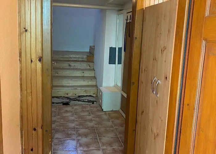 Semesterbostad Cozy House With Garden, Gazebo And Barbecue *